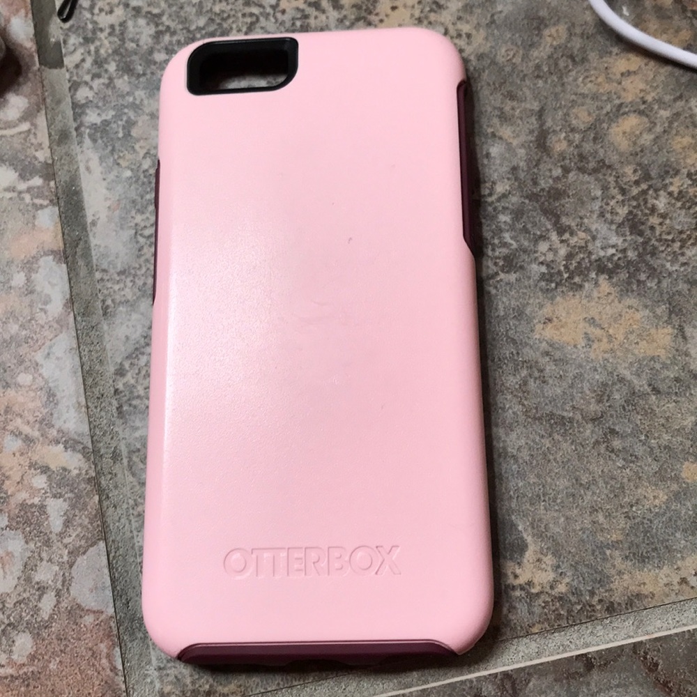 Otterbox iPhond 6s Case.